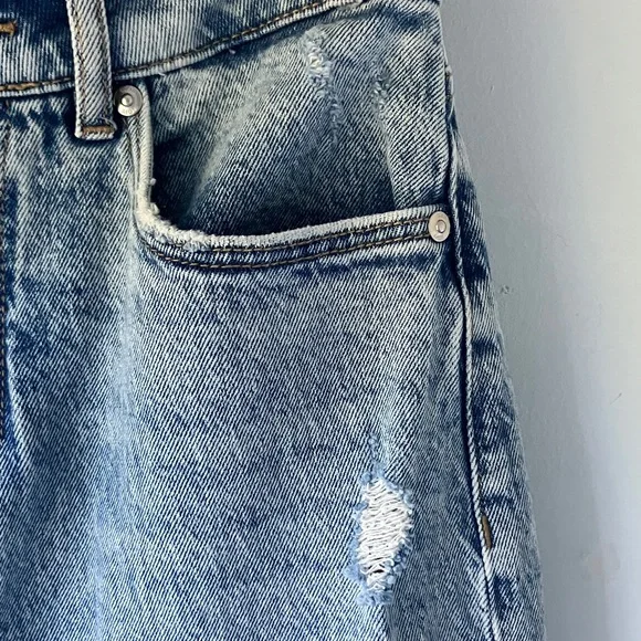 LOFT Straight Jeans, Medium Wash, Size 25/0, Lightly Distressed - Picture 8 of 9